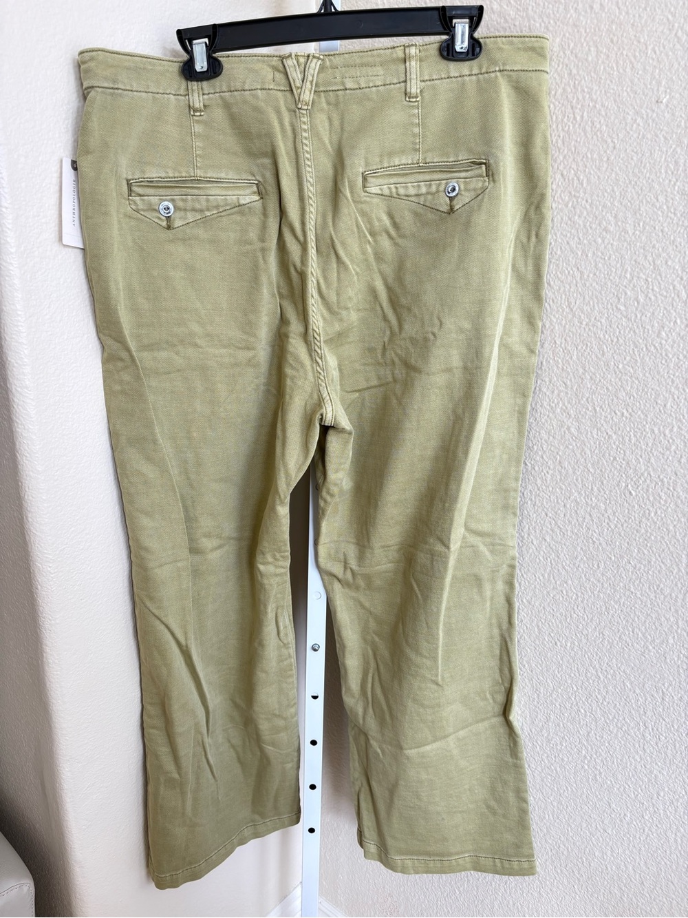 NWT - Anthropologie Pilcro Slouchy Chino Pants in Holly - Size 32 - Picture 8 of 10